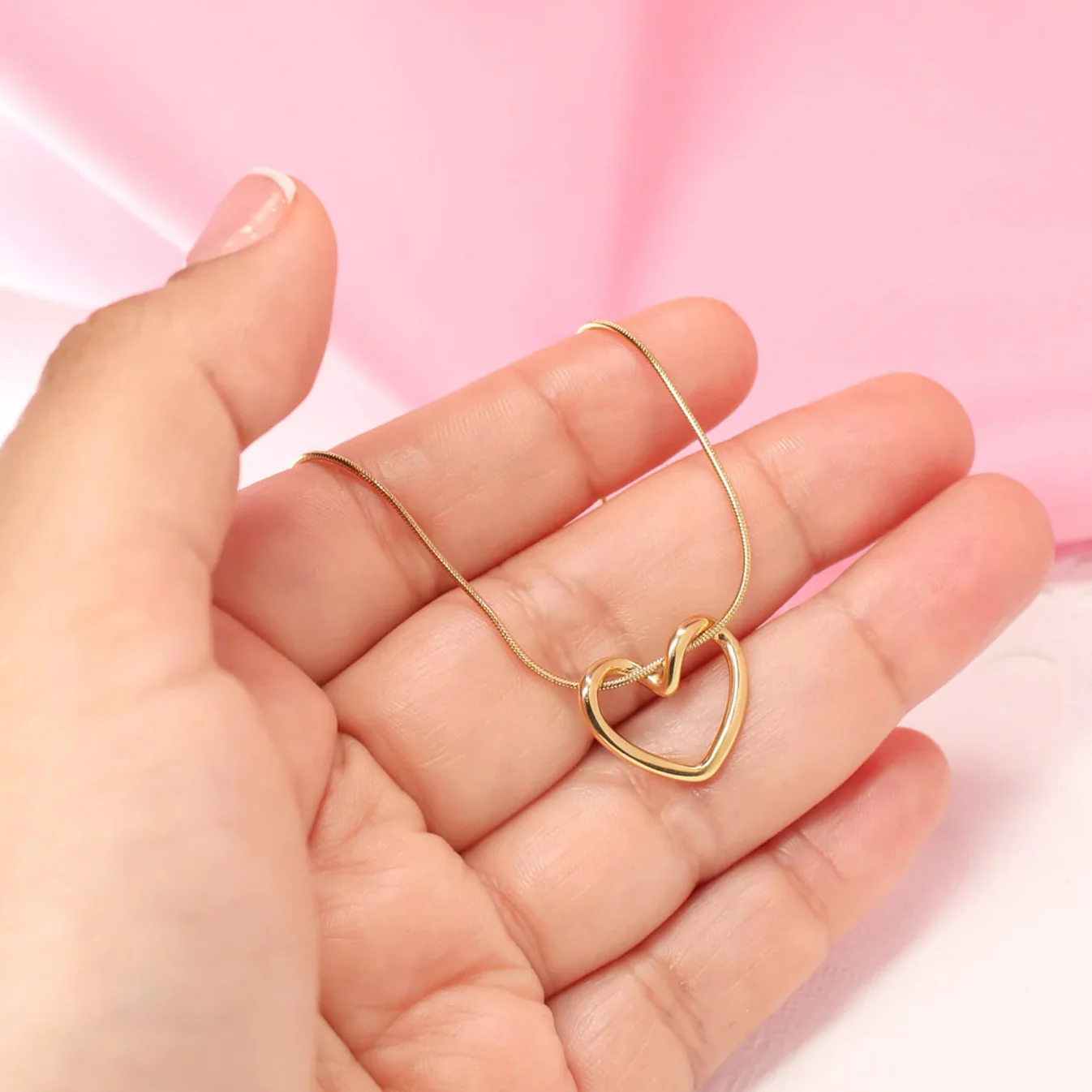 Minimalist Gold Heart Chain
